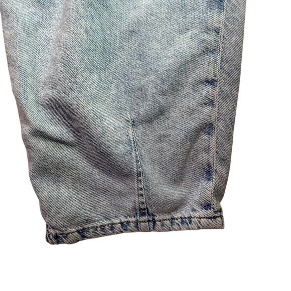 Pilcro Anthropologie Balloon Tapered High Rise Pleated Light Wash Soft Sz 29 - Picture 7 of 16